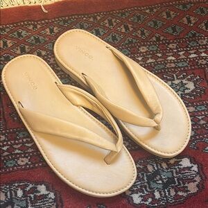Vince Cream Sandals with Minimalist Design